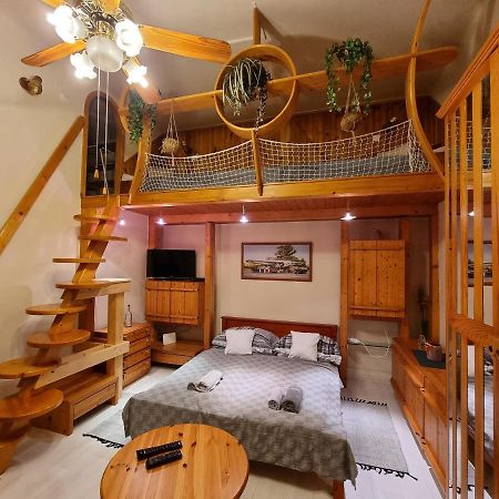 Little Cozy Apartman Мисколк Екстериор снимка