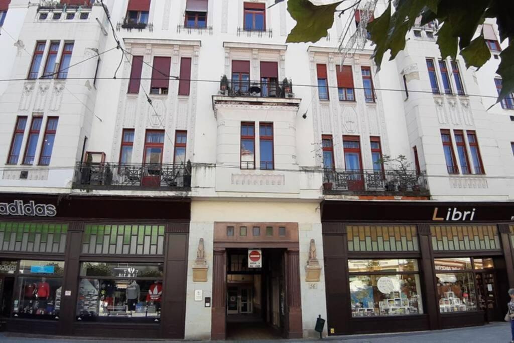 Little Cozy Apartman Мисколк Екстериор снимка
