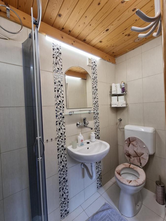 Little Cozy Apartman Мисколк Екстериор снимка