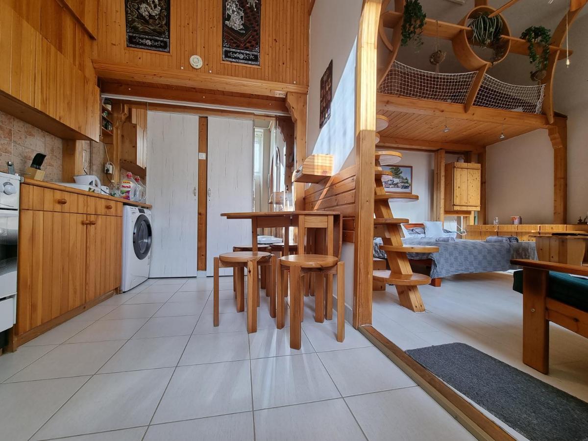 Little Cozy Apartman Мисколк Екстериор снимка