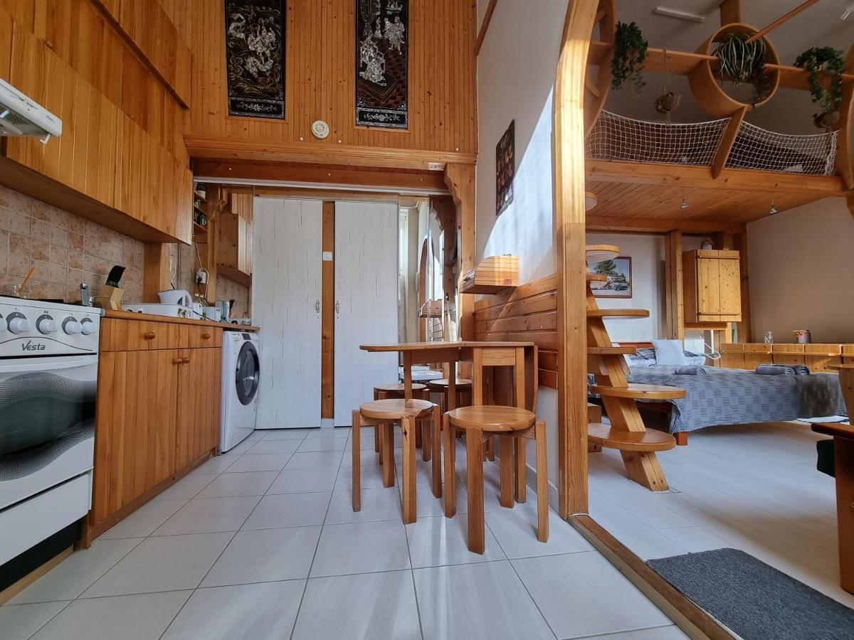 Little Cozy Apartman Мисколк Екстериор снимка