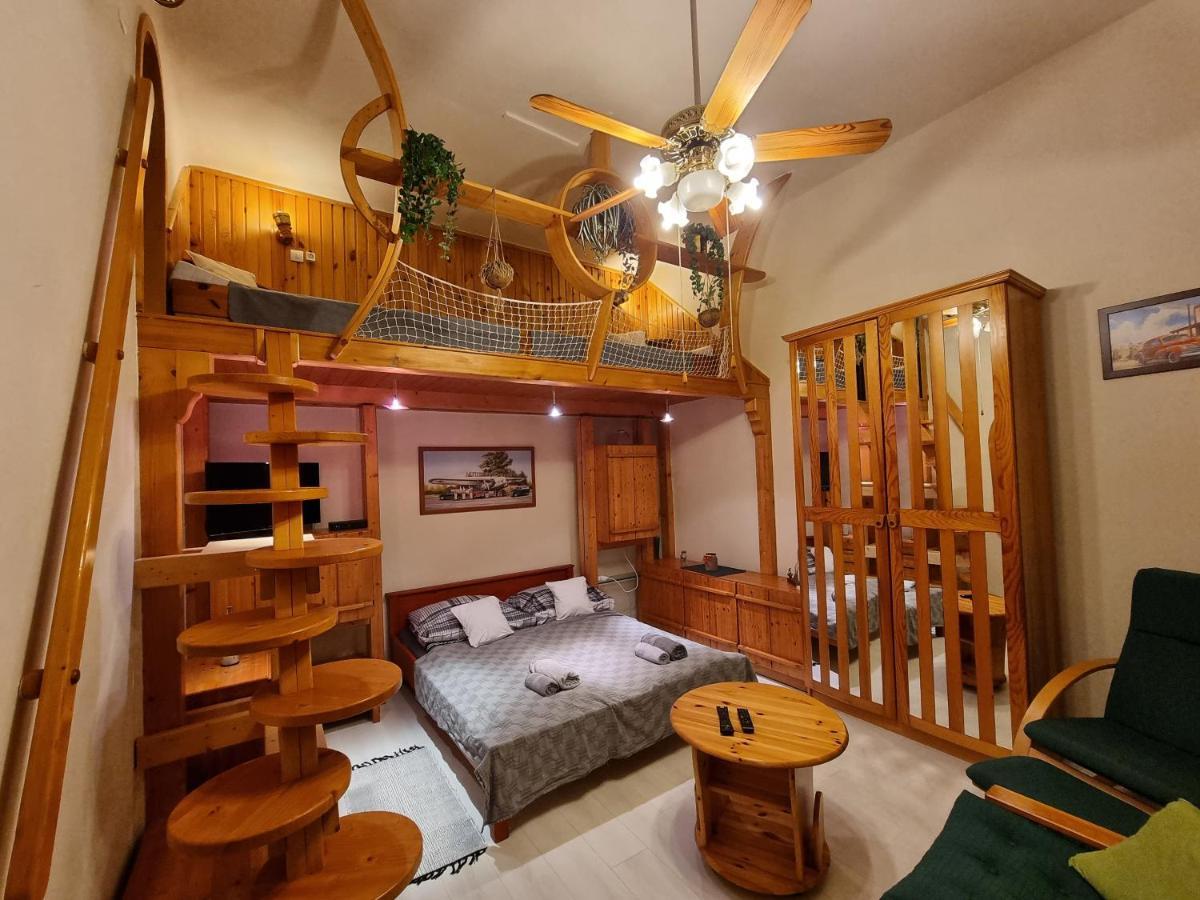 Little Cozy Apartman Мисколк Екстериор снимка