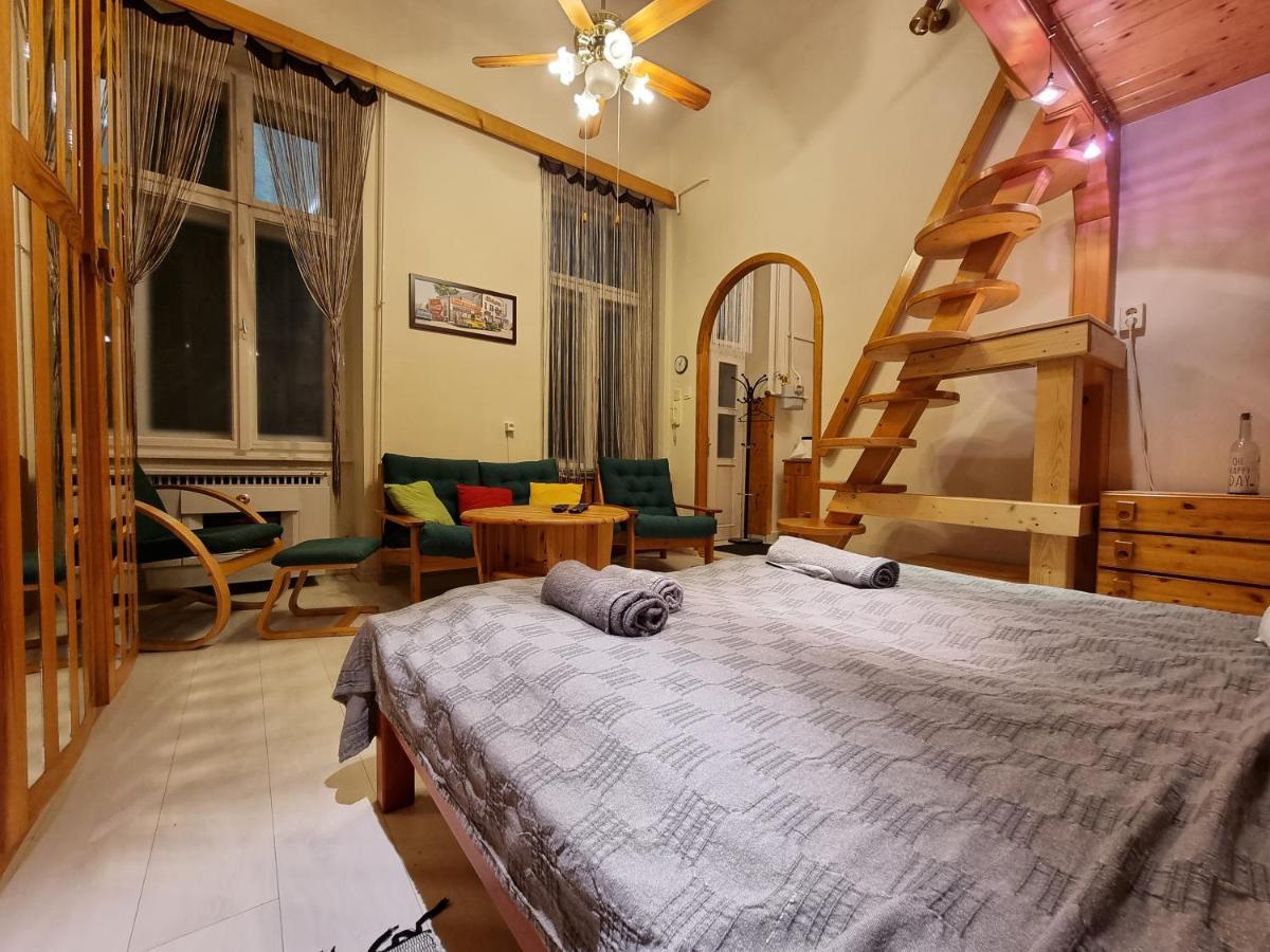Little Cozy Apartman Мисколк Екстериор снимка