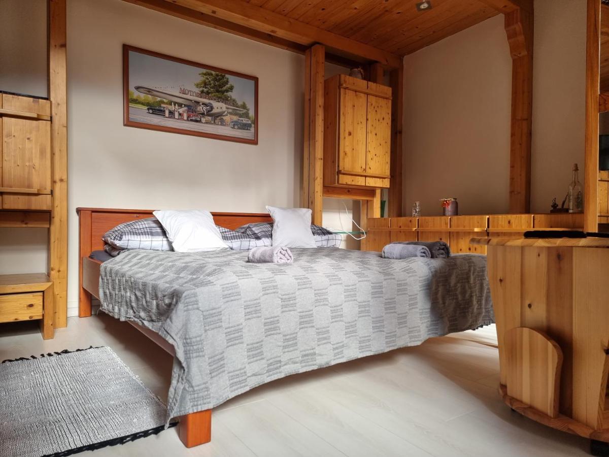 Little Cozy Apartman Мисколк Екстериор снимка